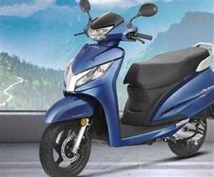 बैटरी को एक्टिवा के अंडर-सीट स्टोरेज में इंस्टाल और स्टोर किया गया है।