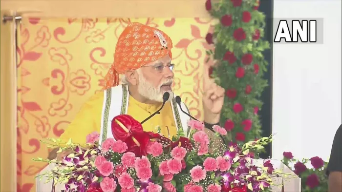 पीएम मोदी का दो दिवसीय गुजरात दौरा (फोटो- एएनआइ)