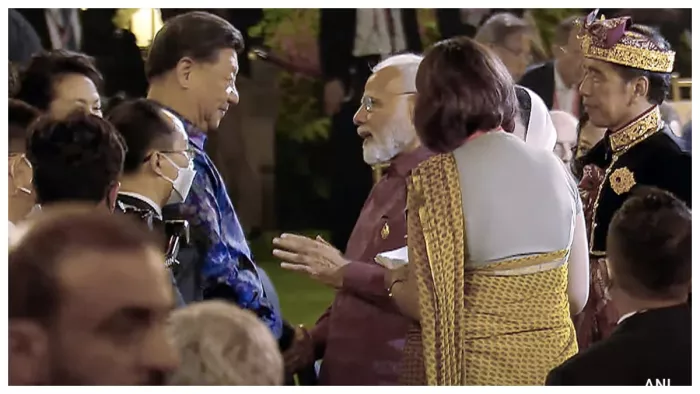 G20 Dinner: PM मोदी और चिनफिंग आपस में क्या बातें कर रहे थे? हाथ मिलाने वाली तस्वीर आई सामने