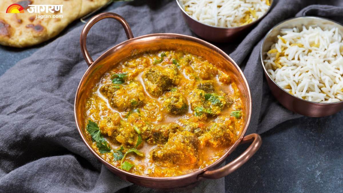 https://www.jagranimages.com/images/newimg/28072024/28_07_2024-machher_jhol_recipe_23767255.jpg