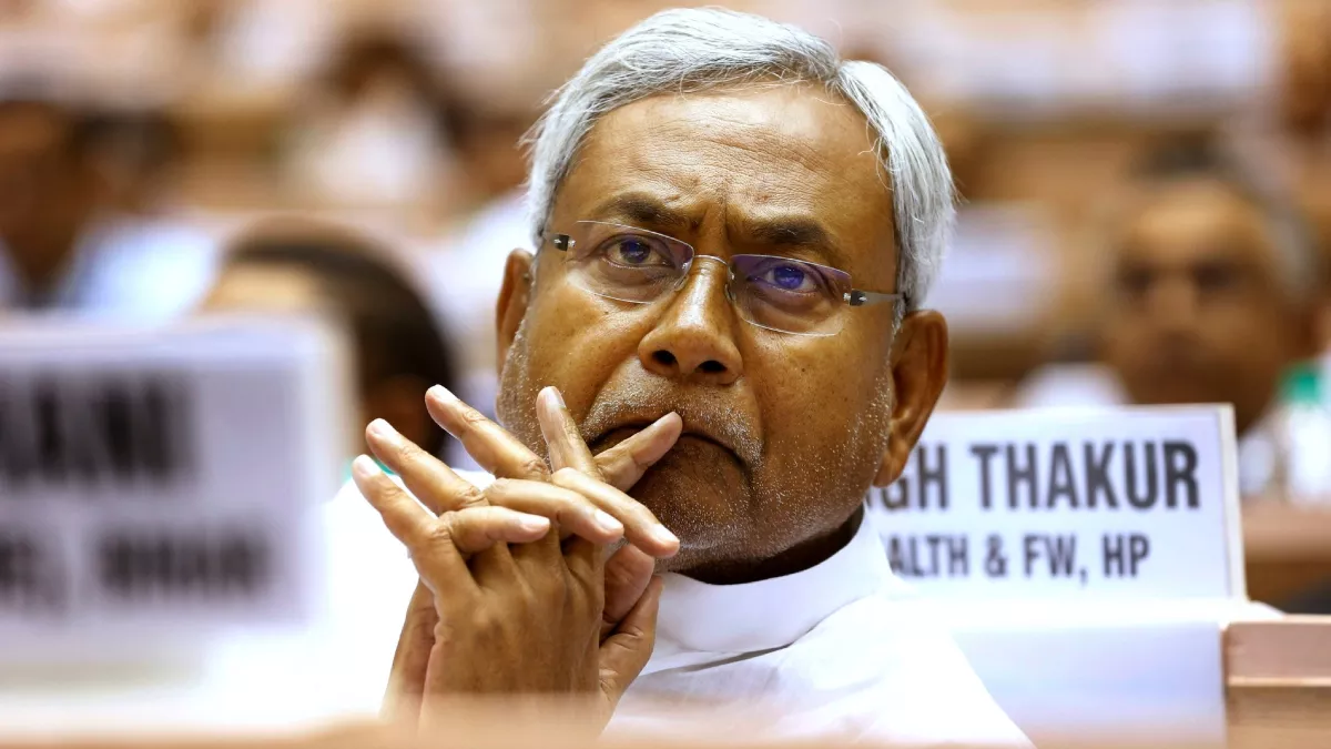 Bihar Politics: नीतीश कुमार को झटका, JDU की टिकट पर 2 बार विधायक बने कद्दावर नेता RJD में शामिल