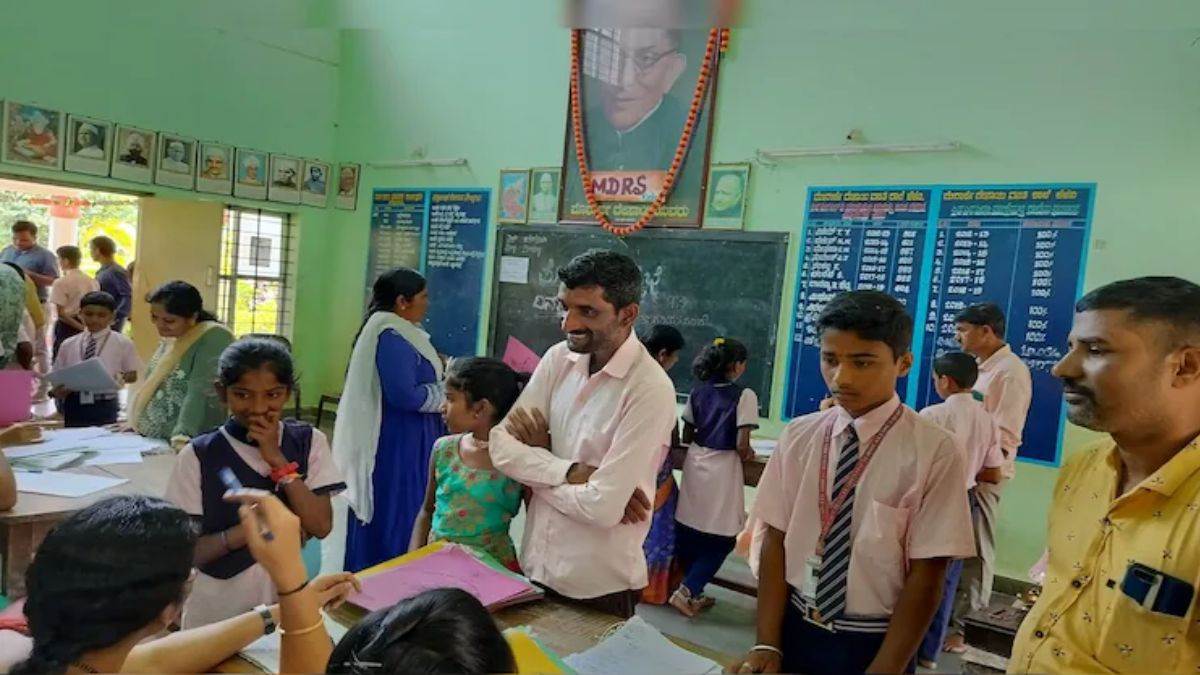 https://www.jagranimages.com/images/newimg/28072025/28_07_2025-parents_teacher_meeting_23997228.jpg