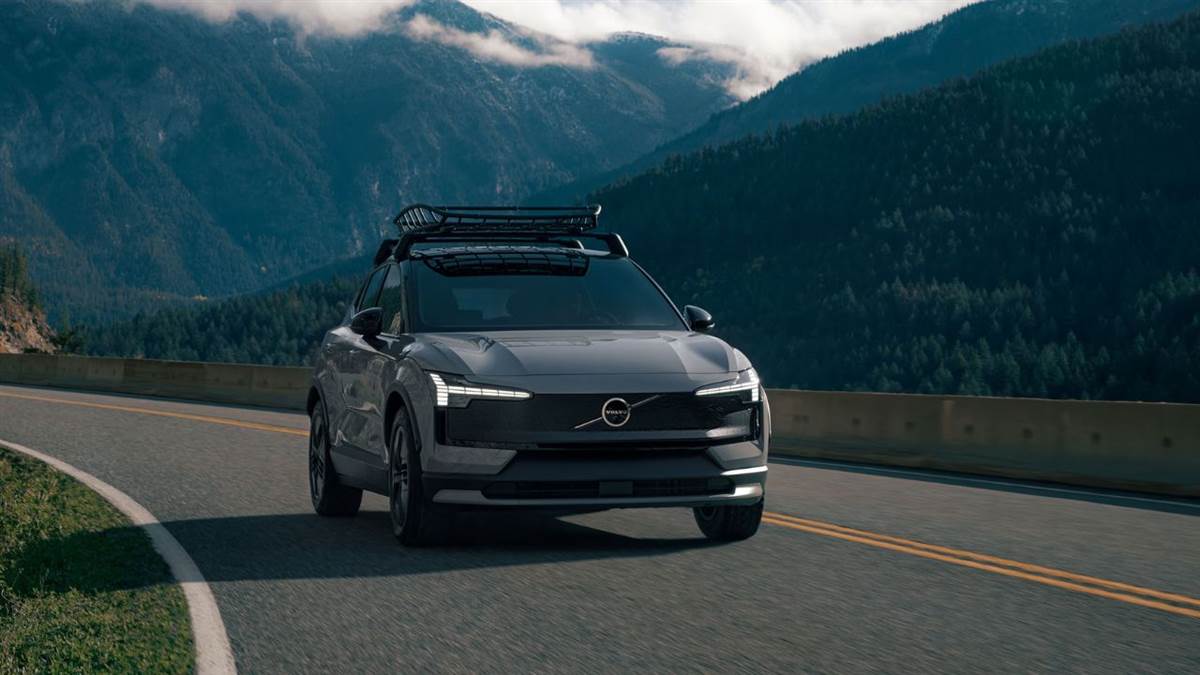 https://www.jagranimages.com/images/newimg/28072025/28_07_2025-volvo_ex30_020032_23996360.jpg
