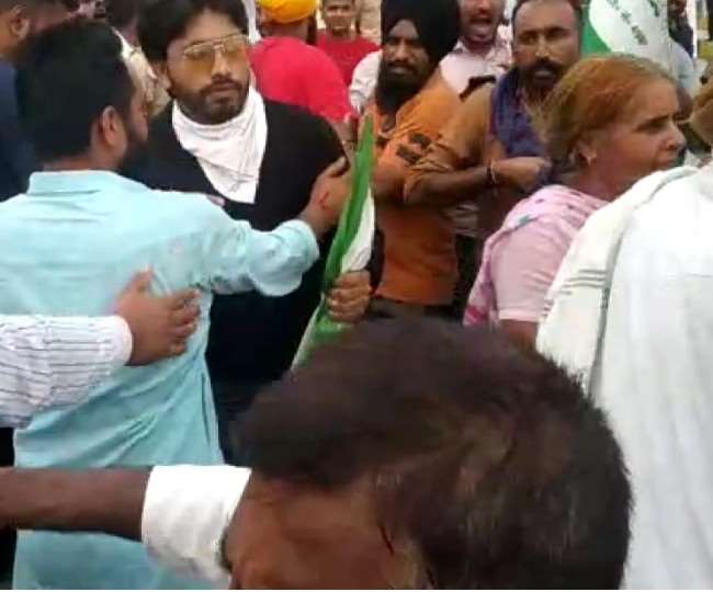 Farmers blocked the Chandigarh