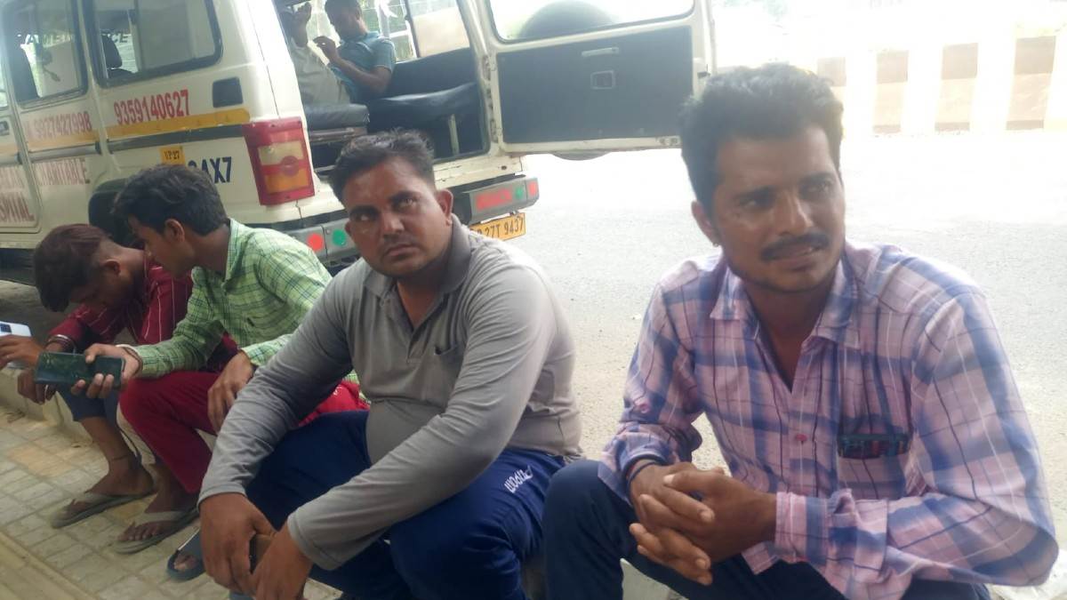 Bareilly Accident News लाल हुआ सितारगंज बरेली हाईवे, अस्पताल में गूंजी