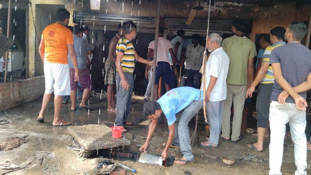 lpg cylinder fire out in sweet shop in deoria