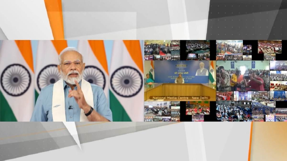 pm modi distributes appointment letters to newly inducted recruits during rozgar mela