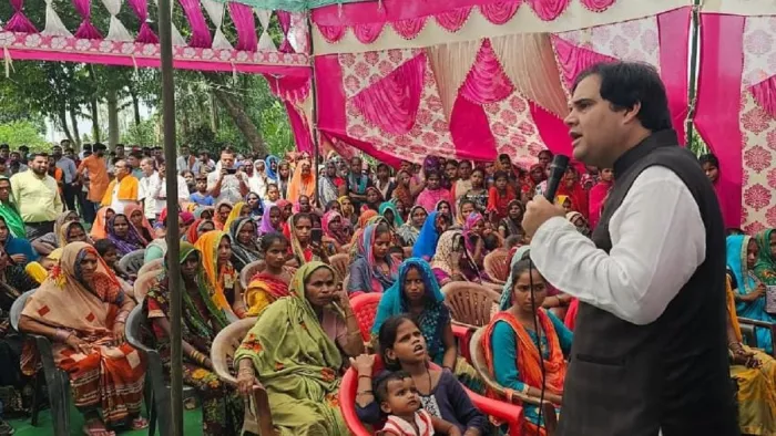 BJP MP Varun Gandhi: पीलीभीत में जनता को संबोधित करते वरुण गांधी