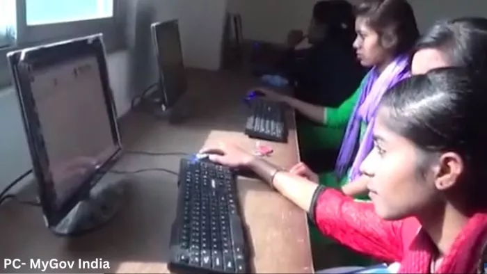 गैर-पारंपरिक नौकरियों के लिए प्रशिक्षित करने की योजना शुरू होगी।