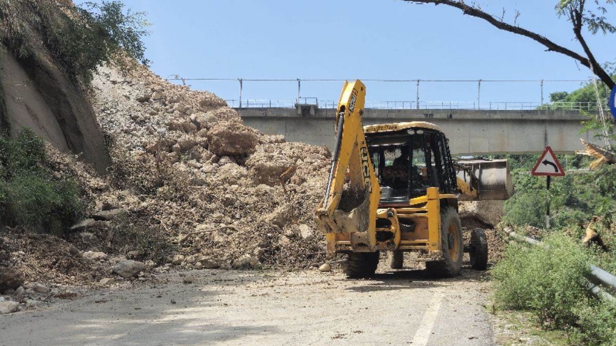https://www.jagranimages.com/images/newimg/28082025/28_08_2025-jammu_kashmir_24028502.jpg