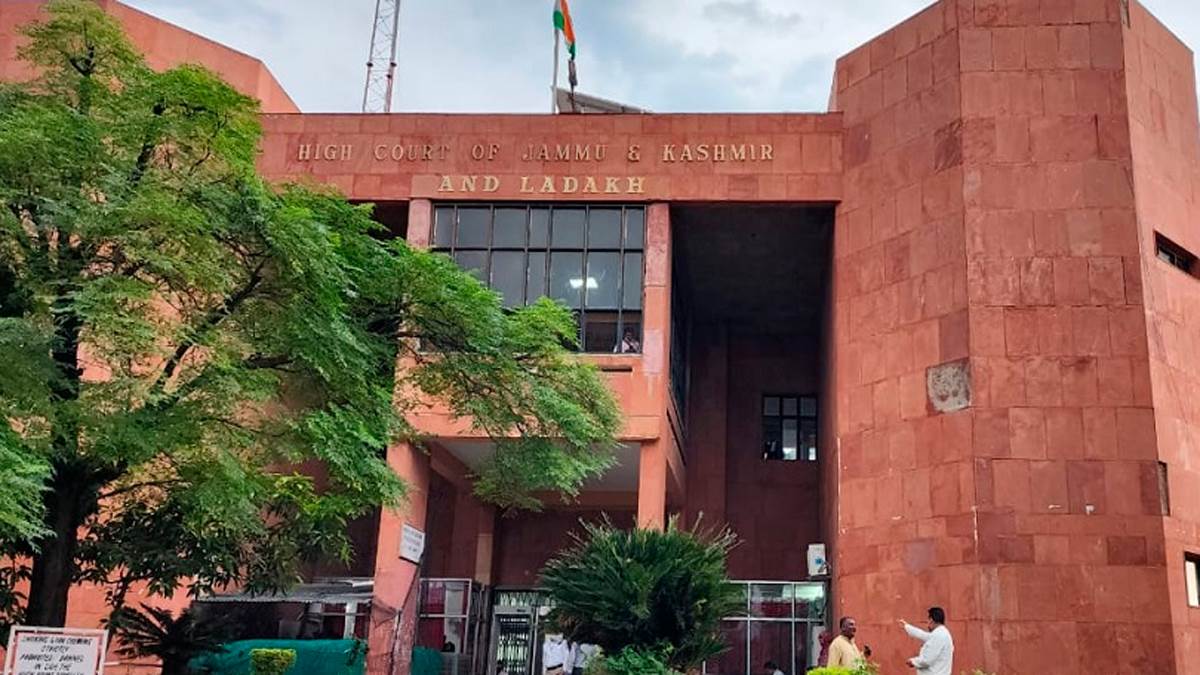 https://www.jagranimages.com/images/newimg/28082025/28_08_2025-janipur_court_24028360.jpg
