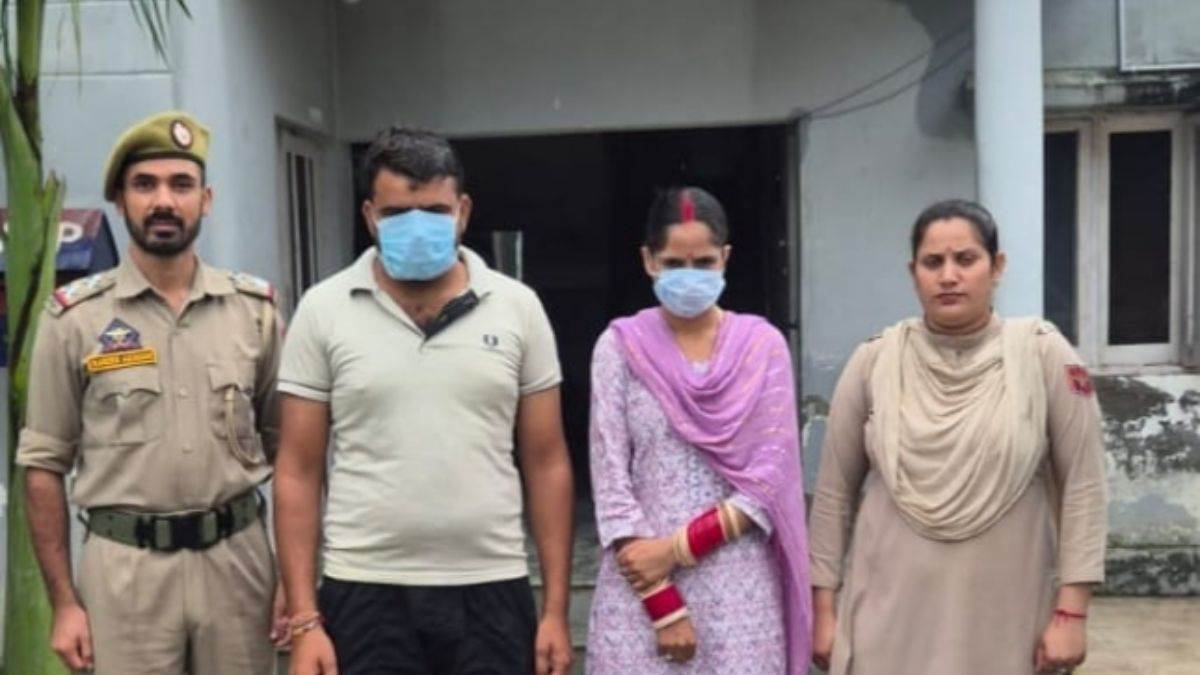 https://www.jagranimages.com/images/newimg/28082025/28_08_2025-kashmir_police_24027994.jpg