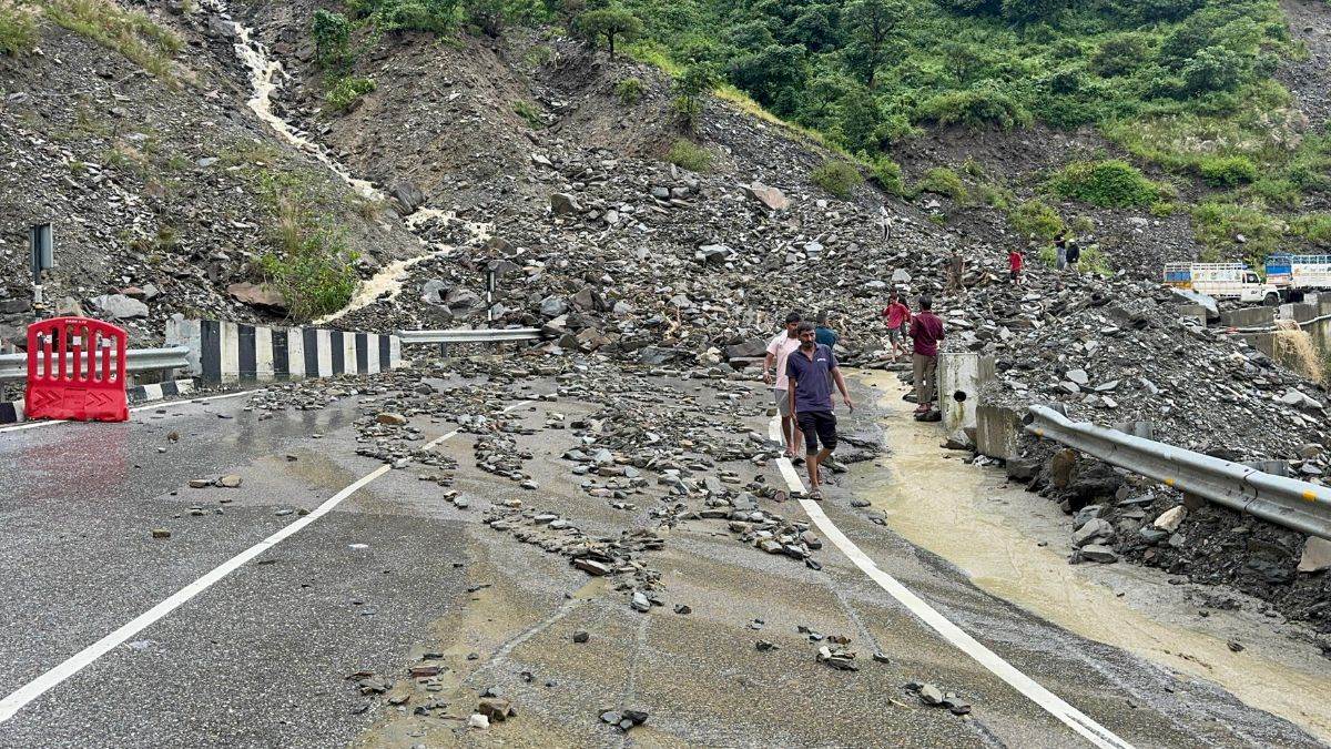 https://www.jagranimages.com/images/newimg/28082025/28_08_2025-kiratpur-manali__24027521.jpg