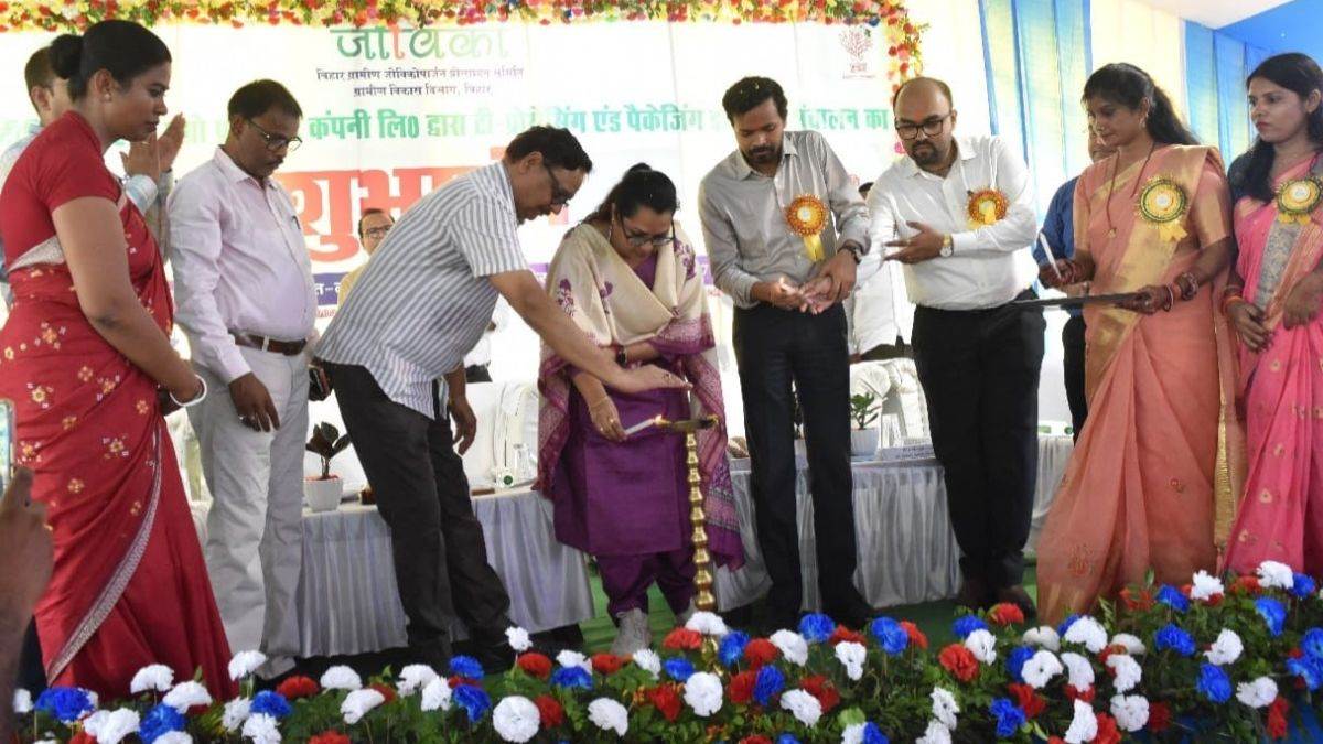 https://www.jagranimages.com/images/newimg/28082025/28_08_2025-kishanganj_news_6_24028115.jpg