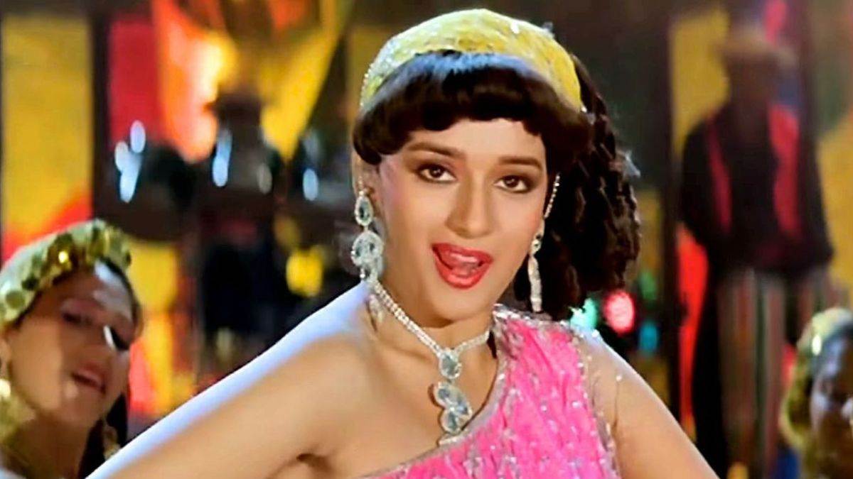 https://www.jagranimages.com/images/newimg/28082025/28_08_2025-madhuridixittezaab_24027597.jpg