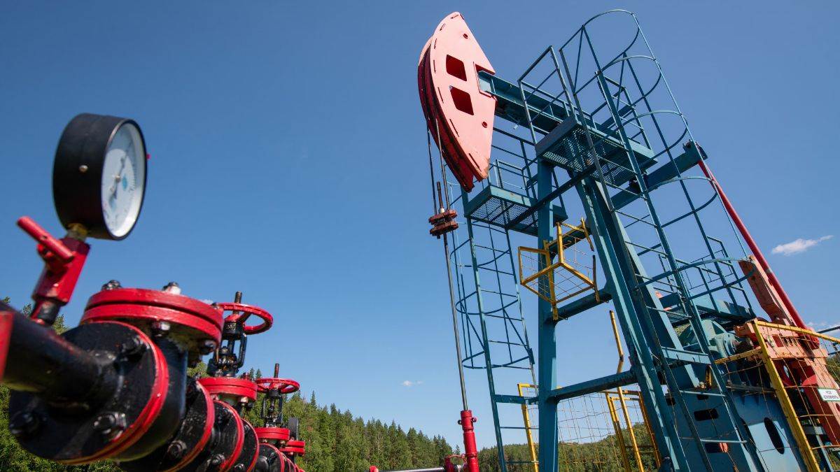 https://www.jagranimages.com/images/newimg/28082025/28_08_2025-russia_crude_oil_import_24028422.jpg