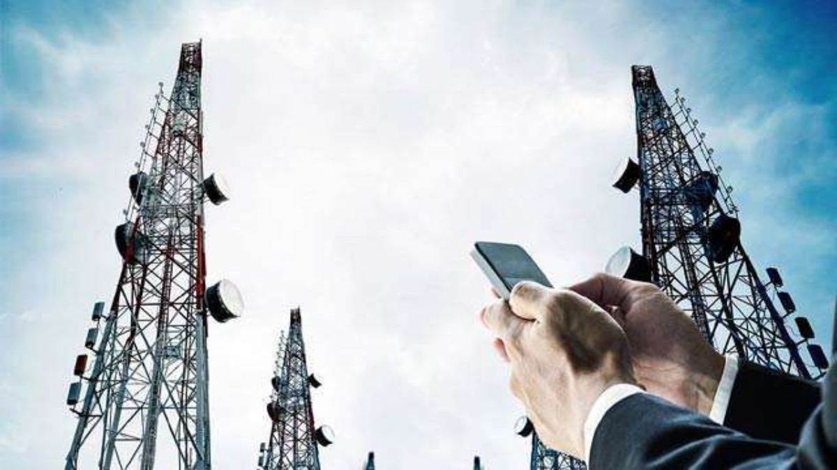 https://www.jagranimages.com/images/newimg/28082025/28_08_2025-satellite_internet_license_24028348.jpg