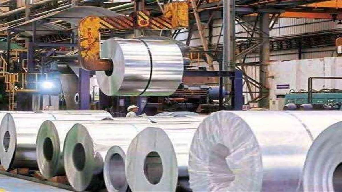 https://www.jagranimages.com/images/newimg/28082025/28_08_2025-steel-production_24028391_201012994.jpg