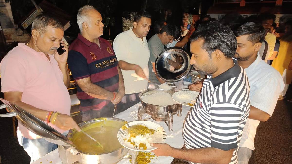 https://www.jagranimages.com/images/newimg/28082025/28_08_2025-traders_federation_warehouse_24027778.jpg