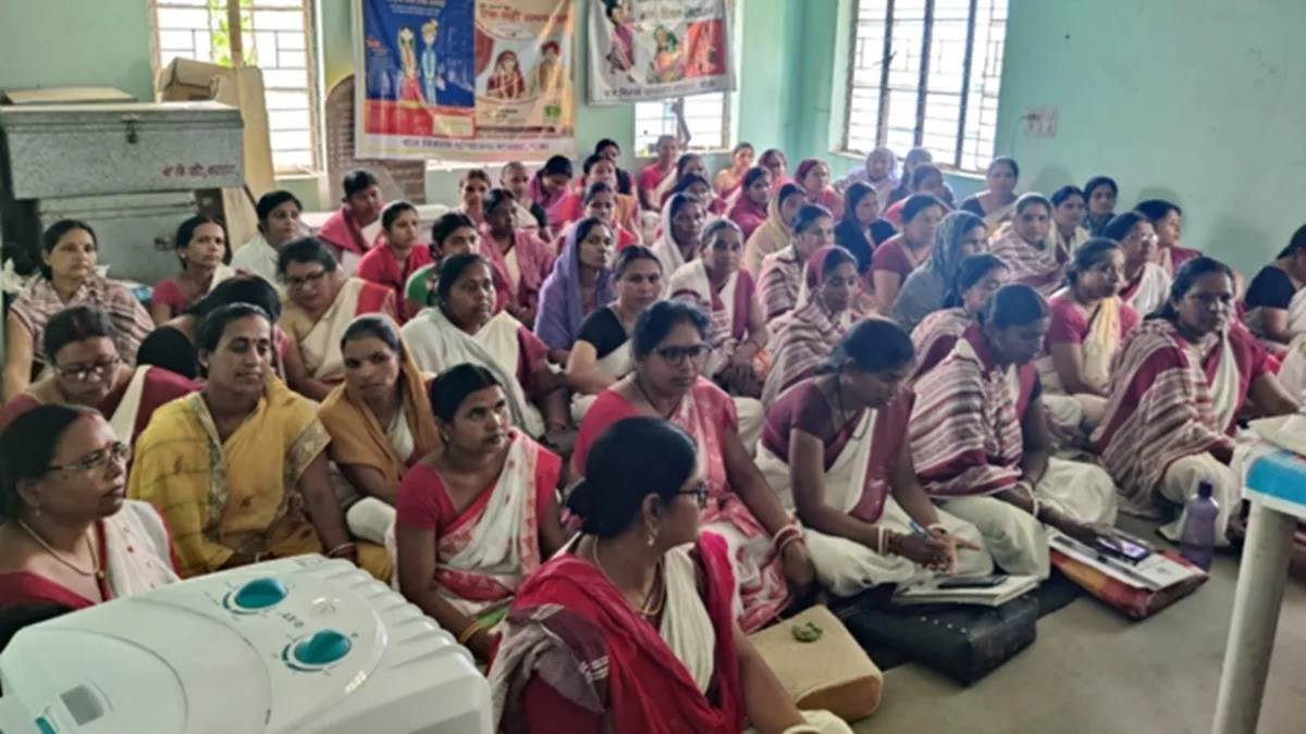 https://www.jagranimages.com/images/newimg/28082025/28_08_2025-women_supervisor_24028228.jpg