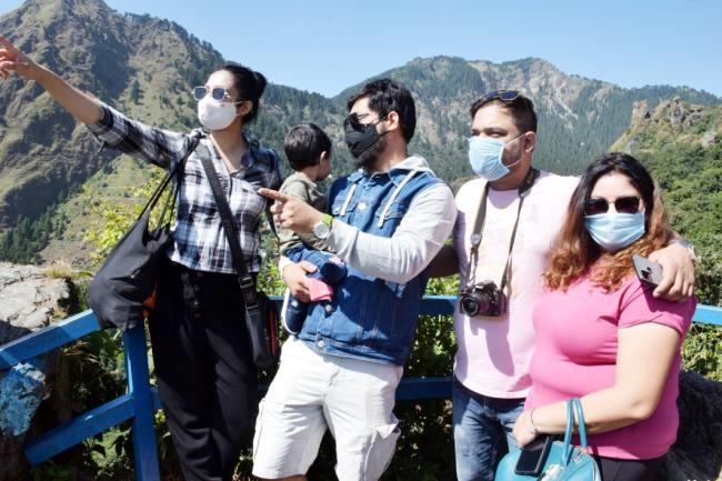 Nainital buzzing with tourists on Tourism Day - Uttarakhand Nainital Local News