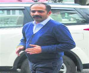 कसुम्‍पटी के विधायक अनिरुद्ध सिंह का दावा है कि वह नहीं बिकेंगे।
