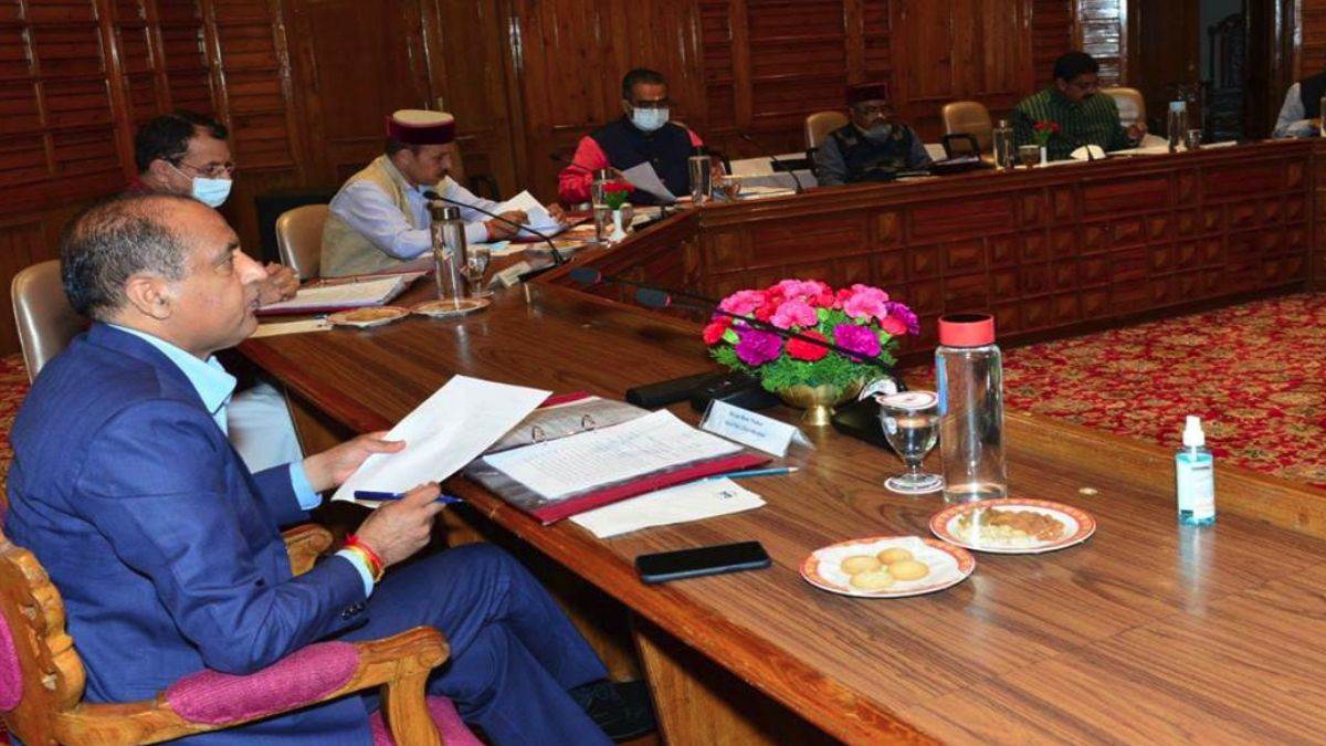 himachal pradesh cabinet meeting today may be decision about outsource employees