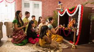 Navratri 2022 Decoration: नवरात्र में ऐसे सजाएं अपना पूजा घर