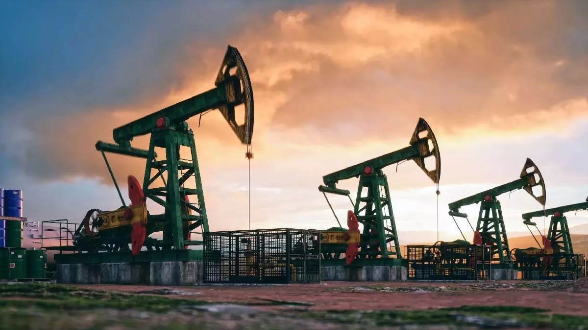 https://www.jagranimages.com/images/newimg/28092023/28_09_2023-crude_oil_cover_23542493.jpg
