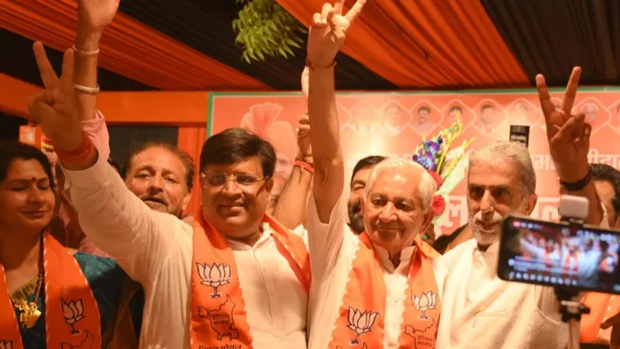 हरियाणा में चुनाव से पहले राजनीतिक हलचल: फरीदाबाद में AAP प्रत्याशी ने छोड़ा मैदान।