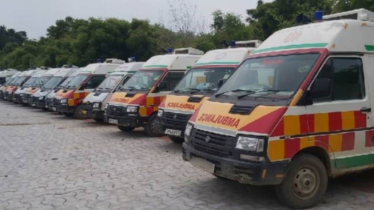 https://www.jagranimages.com/images/newimg/28092025/28_09_2025-ambulance_service_24063055.jpg