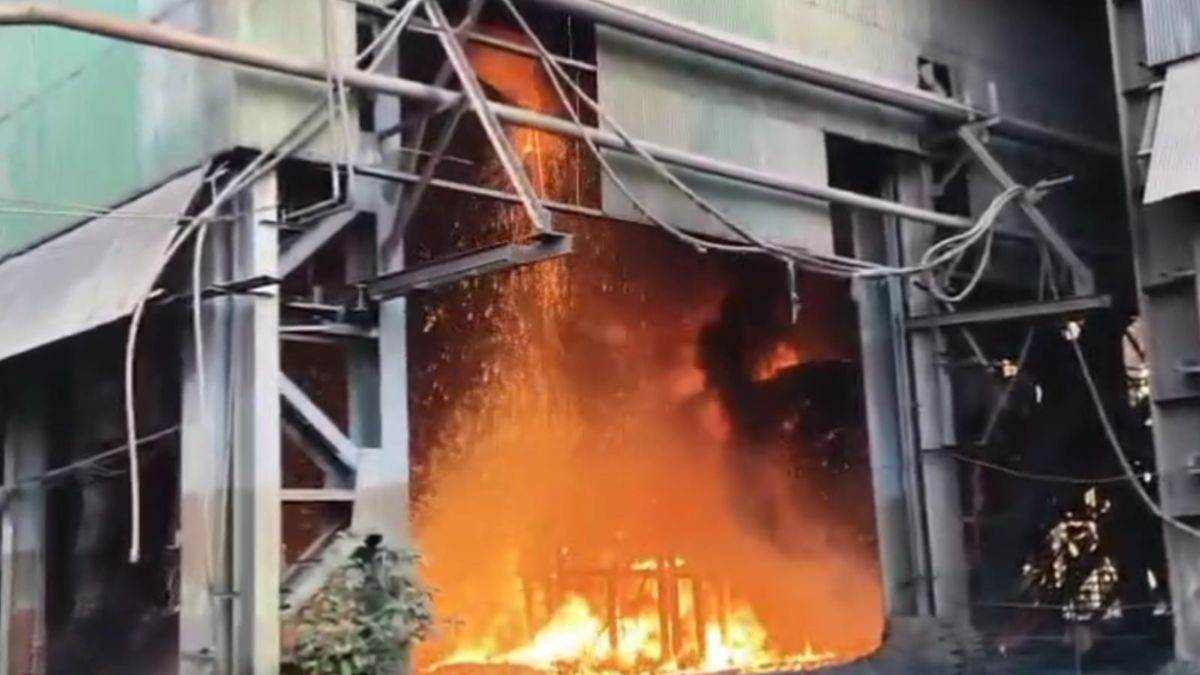 https://www.jagranimages.com/images/newimg/28092025/28_09_2025-bokaro_steel_plant_accident_24063534.jpg