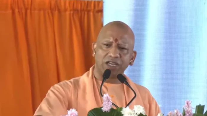 बलरामपुर के घूघुलपुर में रविवार को मुख्यमंत्री योगी आदित्यनाथ