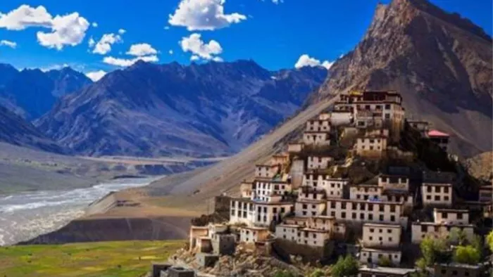 हिमाचल प्रदेश का शीत मरुस्थल लाहुल स्पीति।