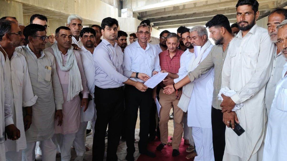 farmers suspend protest after irrigation department assurances