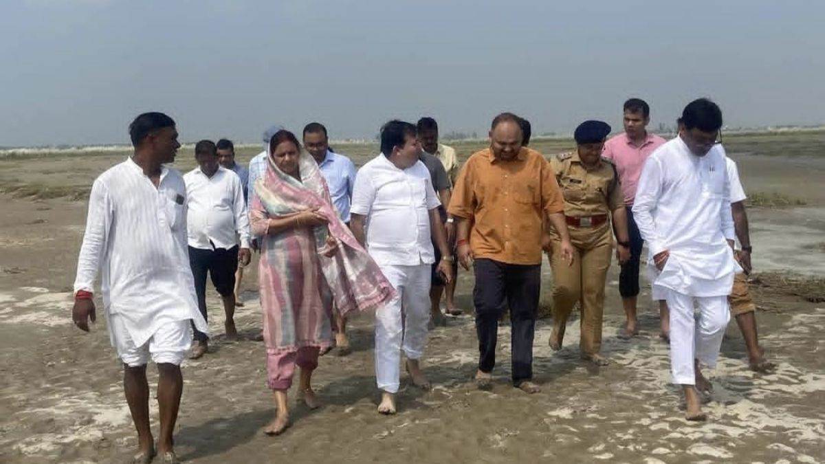 https://www.jagranimages.com/images/newimg/28092025/28_09_2025-hapur_1_24062877.jpg