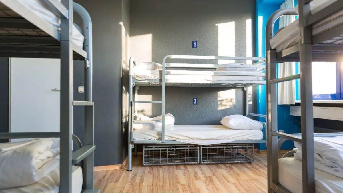 https://www.jagranimages.com/images/newimg/28092025/28_09_2025-hostel_for_attendent_in_skmch_24063559.jpg