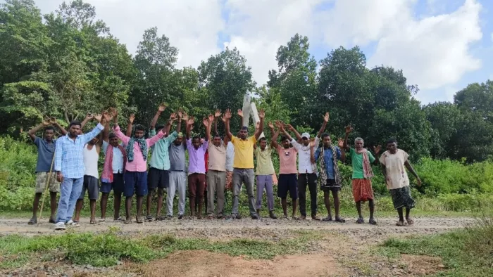 एक माह से भदवरिया गांव में छाया है अंधेरा, विभाग बेखबर। फोटो जागरण