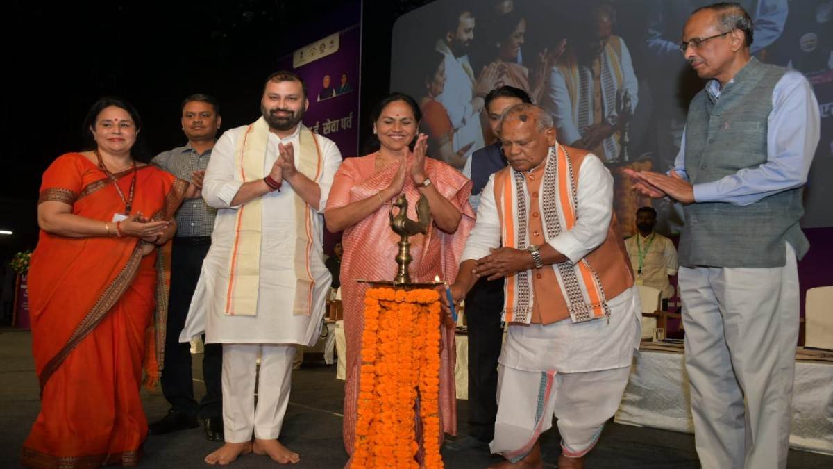 https://www.jagranimages.com/images/newimg/28092025/28_09_2025-jhansi_24063117.jpg