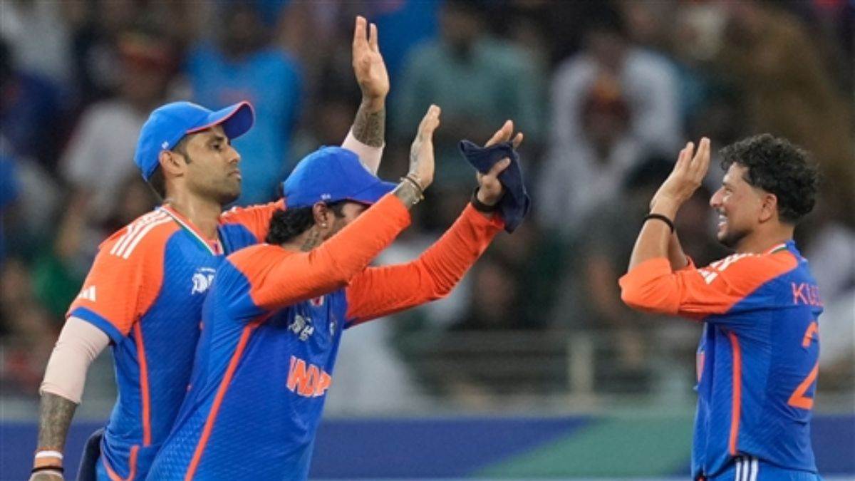 https://www.jagranimages.com/images/newimg/28092025/28_09_2025-kuldeep_yadav__3_24063752.jpg