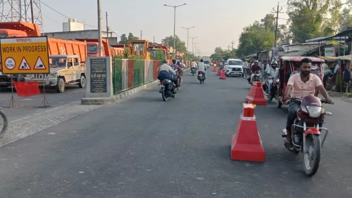 तेज रफ्तार से थम गया मासूम सहित छह की जिंदगी का सफर।