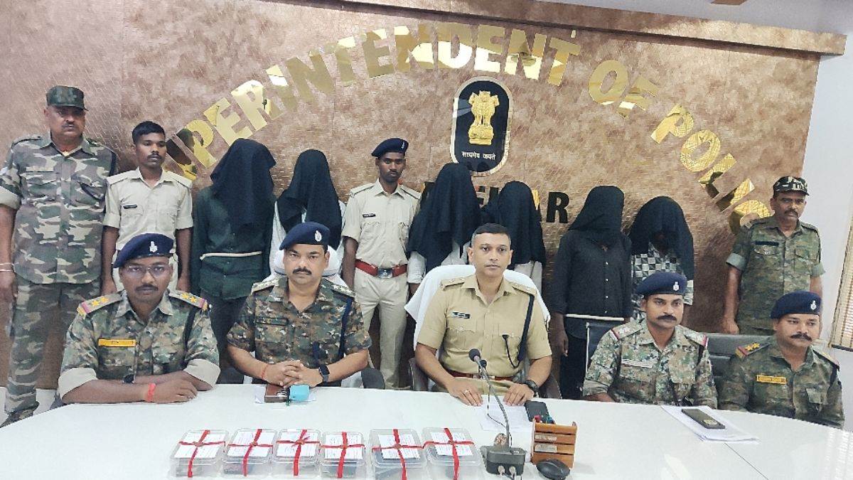 six criminals arrested for firing on labourers and looting them weapons and levy money recovered