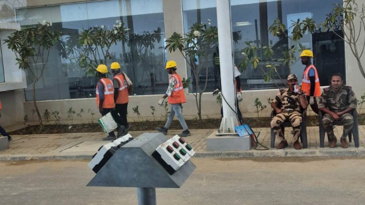 https://www.jagranimages.com/images/newimg/28092025/28_09_2025-noida_4_24062765.jpg