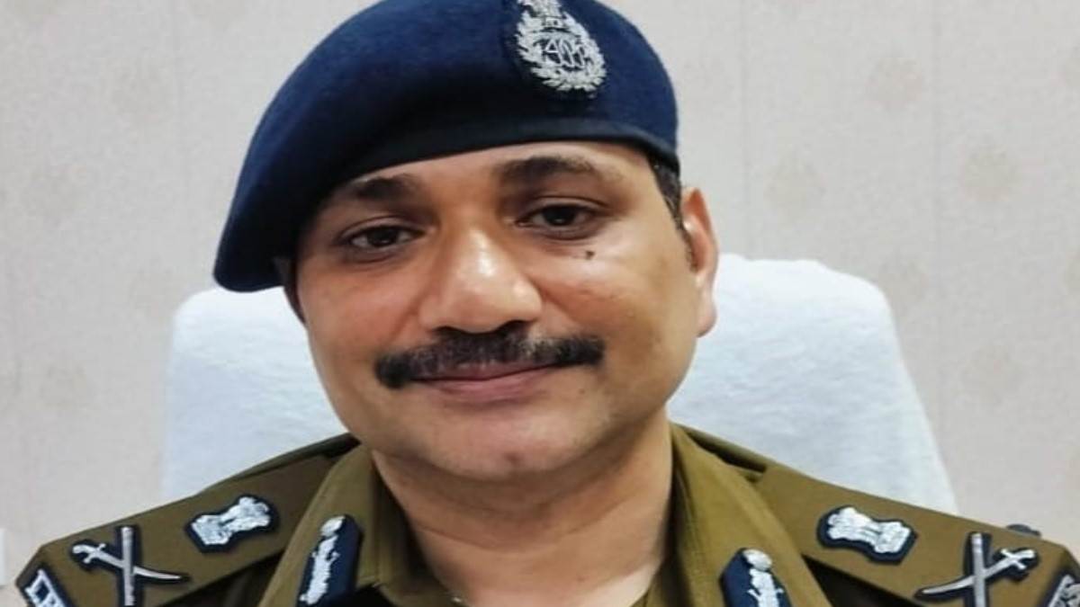 https://www.jagranimages.com/images/newimg/28092025/28_09_2025-police_24063047.jpg