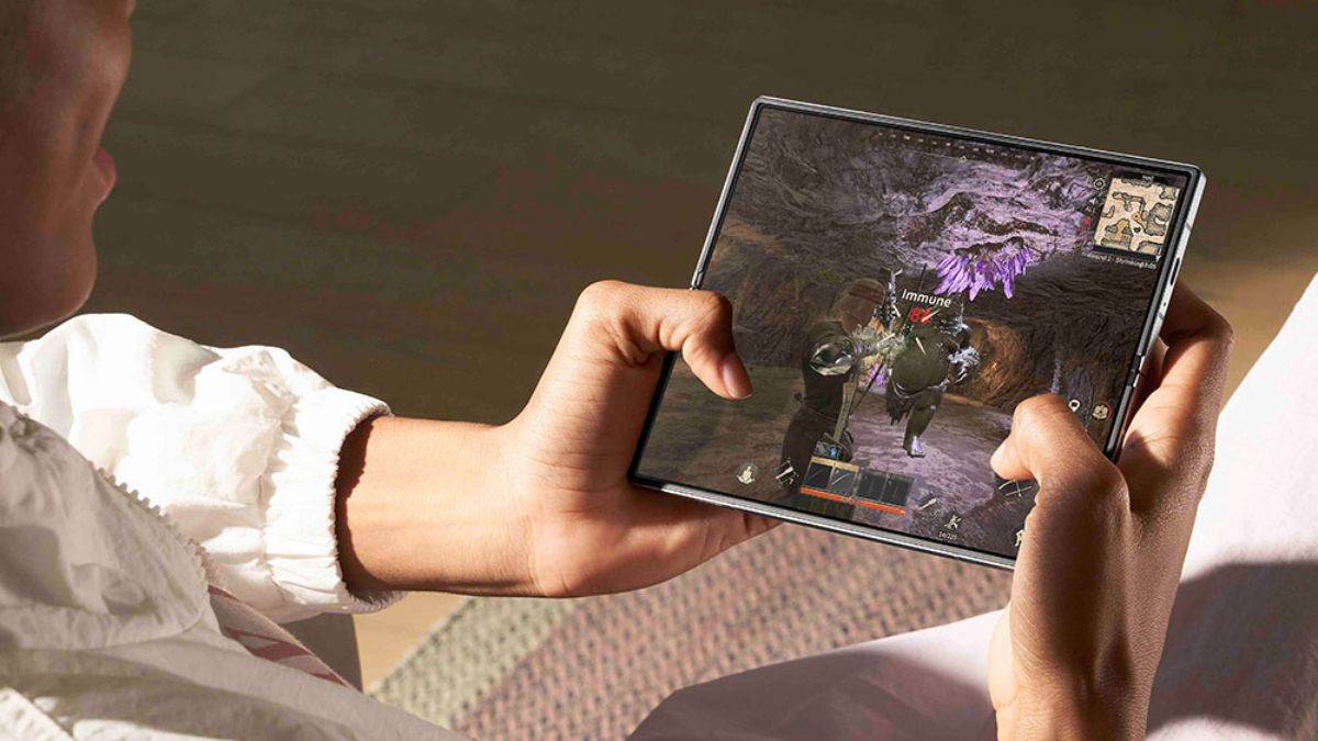 https://www.jagranimages.com/images/newimg/28092025/28_09_2025-samsung_galaxy_z_fold_6_massive_discount_24061604.jpg