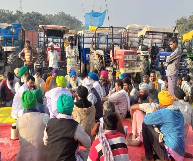 धान की खरीद को लेकर परेशान हरदोई के किसान लखनऊ की ओर बढ़ रहे हैं।