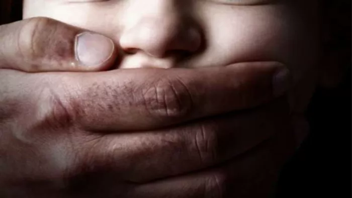 ग्रेटर नोएडा मे मूक बधिर किशोरी से दुष्कर्म के आरोप में मकान मालिक गिरफ्तार