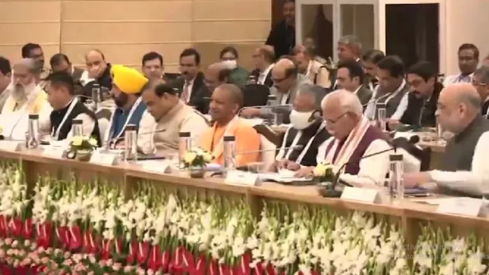 चिंतन शिविर के दौरान अमित शाह व अन्य। फोटो- इंटरनेट मीडिया