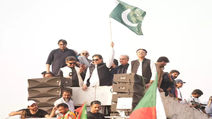 इमरान खान ने शुरू किया Haqeeqi Azadi Long March। ( फोटो - @PTIofficial)