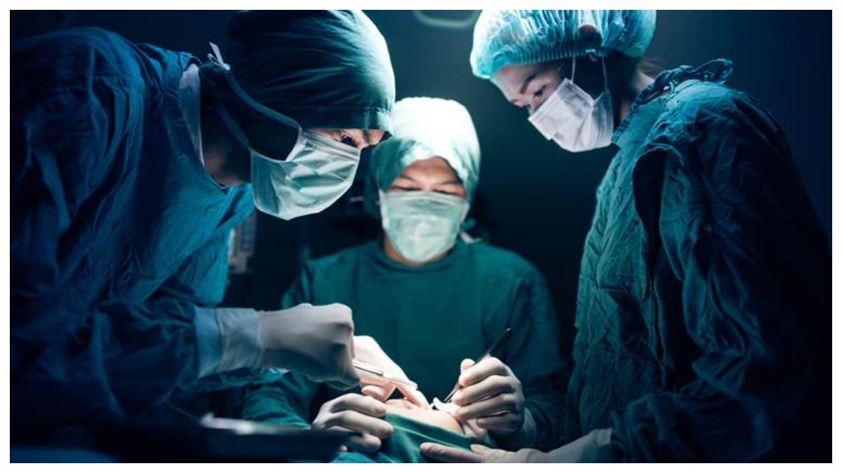 unique initiative for the first time in the country doctors of kolkata made a new nose of a cancer stricken woman from skin bones and meat jagran special